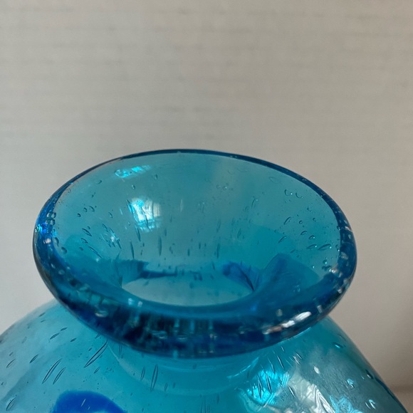 MARGIES GARDEN WESTLAKE VILLAGE CALIFORNIA HAND BLOWN ARTISAN GLASS BLUE VASE - Picture 3 of 4